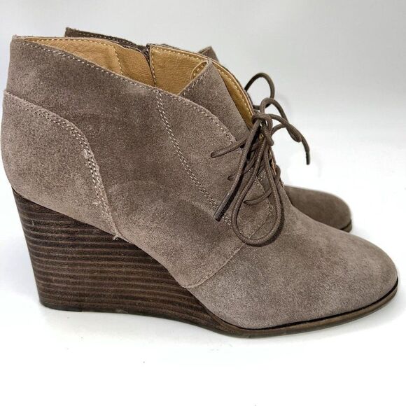 LUCKY BRAND Shylow Suede Wood Style Wedge Lace up Booties 3" Heel size 8 - Picture 1 of 6